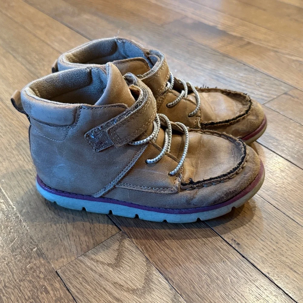 OshKosh B'gosh | Soft Boots with Velcro Strap for Little Boys